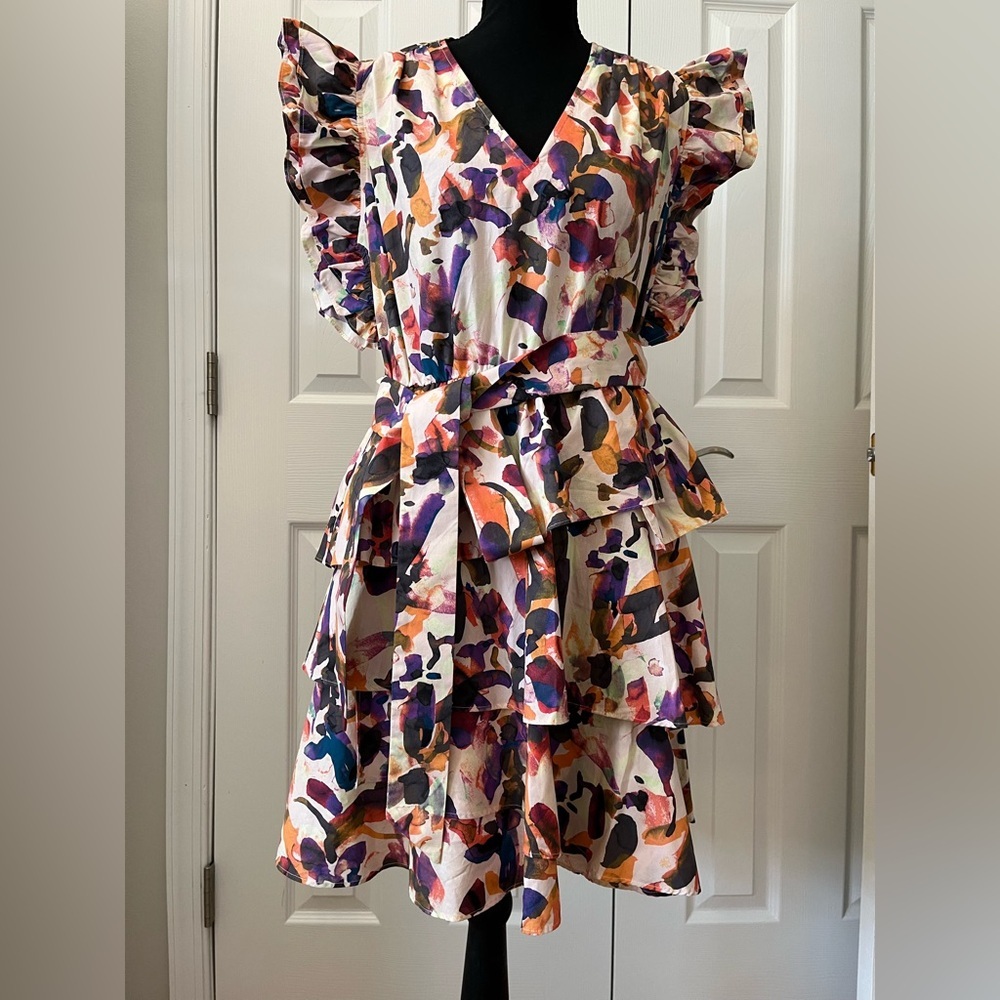 Marie and Oliver Floral Ruffle Sleeve Tiered Dress Small